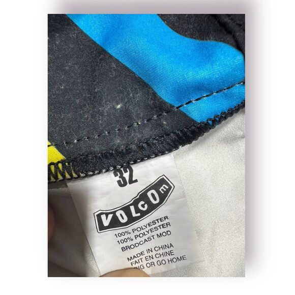 Volcom Blue Yellow‎ Board Shorts Size 32" Swim Trunks Retro Beach Shorts Y2K - Picture 5 of 5